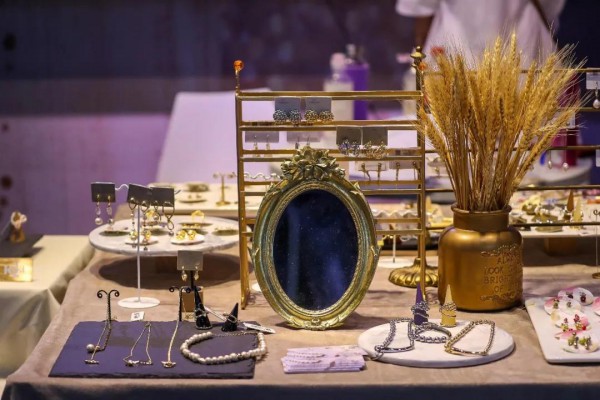 流行配饰&箱包鞋履 | 有品,有范儿,有担当