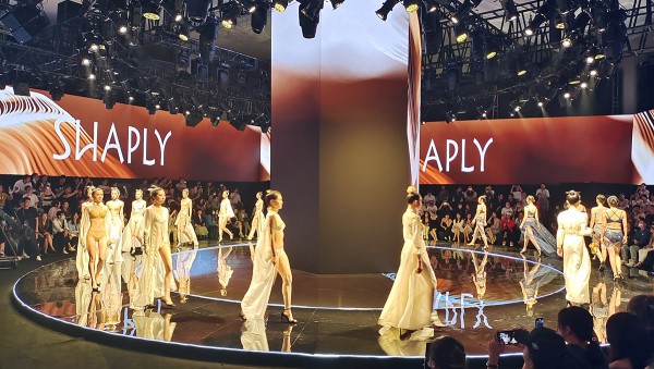 2021杭州时尚数字展专访:新怡内衣集团邱总