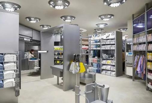 蕉内重量级代言人来啦!一起牵手王一博感受冬季的专属温暖吧