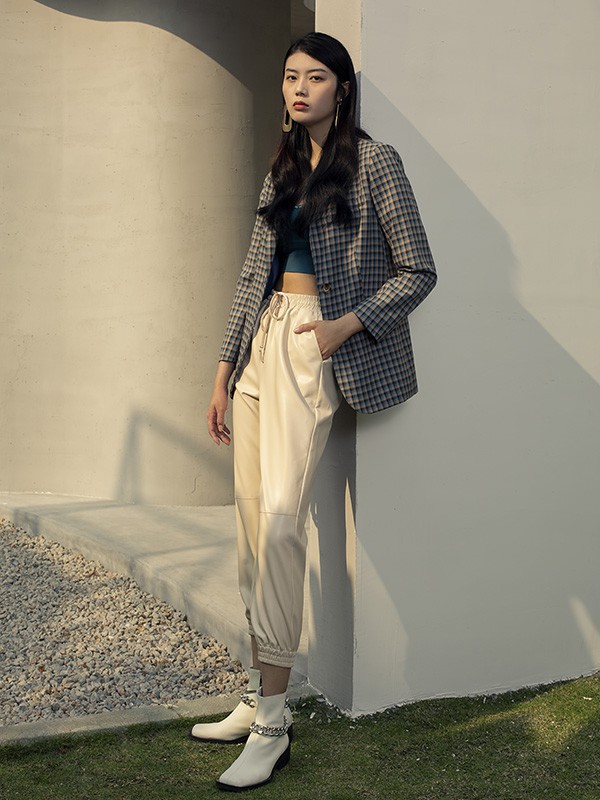 女装店什么样的装修风格更受女生喜爱