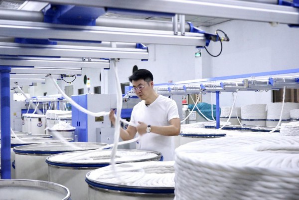 “中国人请给国货一个机会”主题发布会暨白小T新国货之光发布会