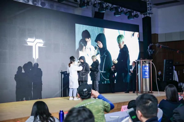 “中国人请给国货一个机会”主题发布会暨白小T新国货之光发布会