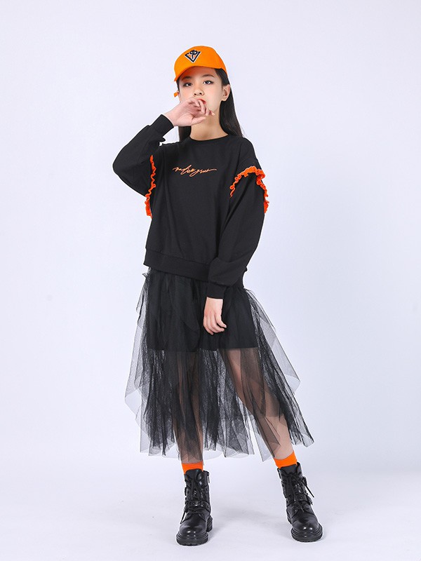 10-14岁的女生秋冬怎么穿 卫衣与半身裙的搭配好看吗