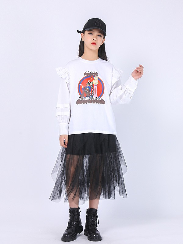 10-14岁的女生秋冬怎么穿 卫衣与半身裙的搭配好看吗