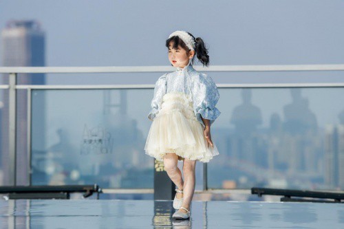打造华丽儿童穿着体验 MINIMONO童装现身天使大秀
