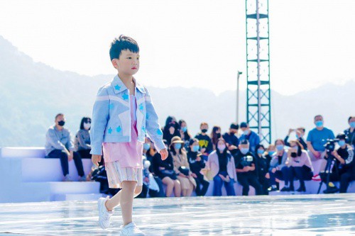 打造华丽儿童穿着体验 MINIMONO童装现身天使大秀