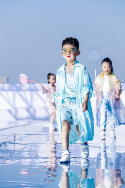 打造华丽儿童穿着体验 MINIMONO童装现身天使大秀