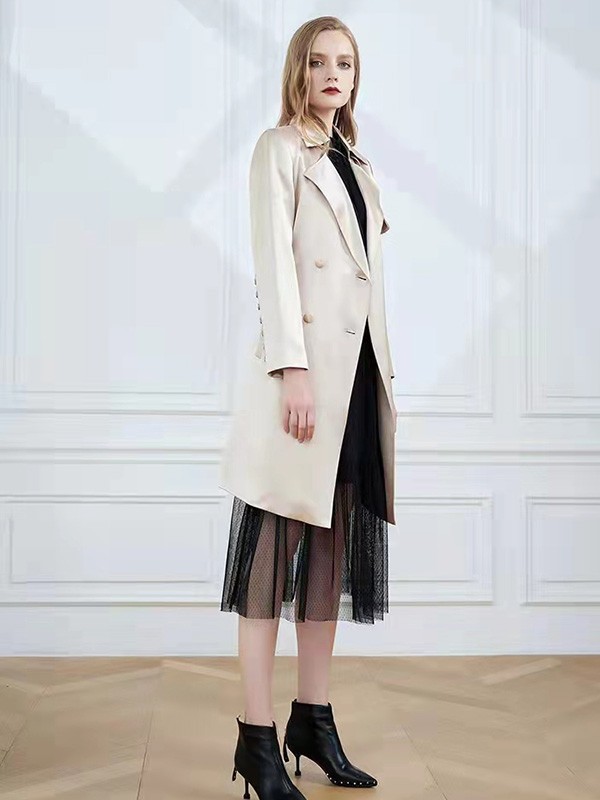 什么样的西装大衣搭配半身纱裙更加好看  微胖女生适合吗?