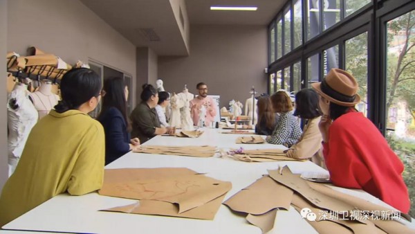 “科技+时尚”加码 深圳时装周如何做出不同?