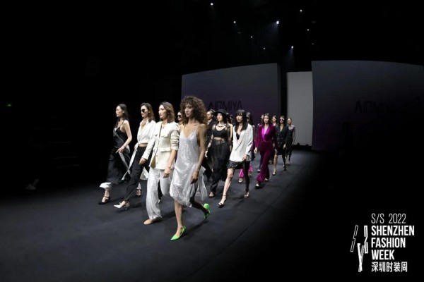 艾米雅女装-amiephilia