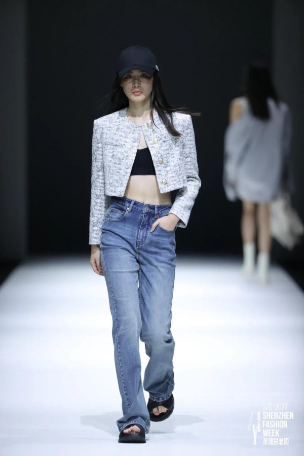 EITIE爱特爱VS VIMAGE 纬漫纪联合走秀登陆深圳时装周