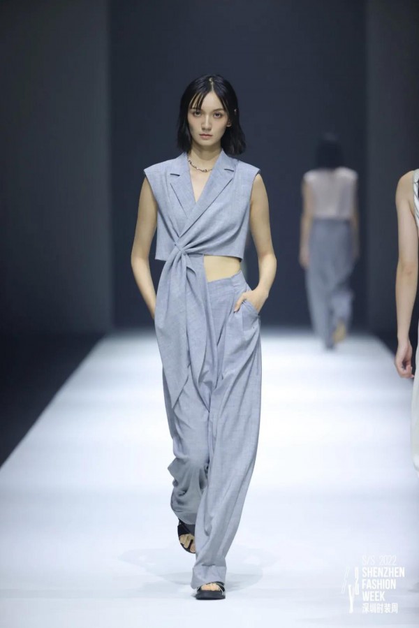 EITIE爱特爱VS VIMAGE 纬漫纪联合走秀登陆深圳时装周