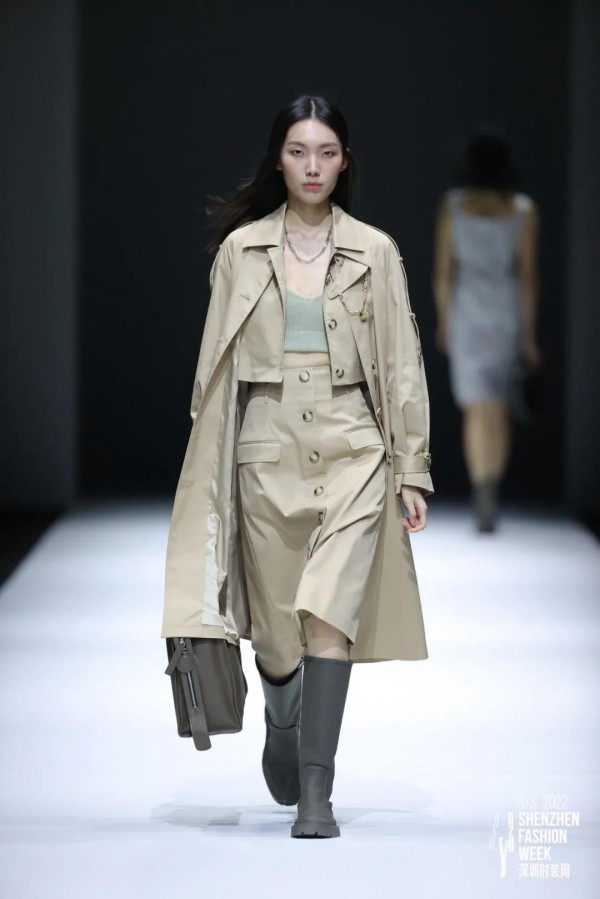 EITIE爱特爱VS VIMAGE 纬漫纪联合走秀登陆深圳时装周