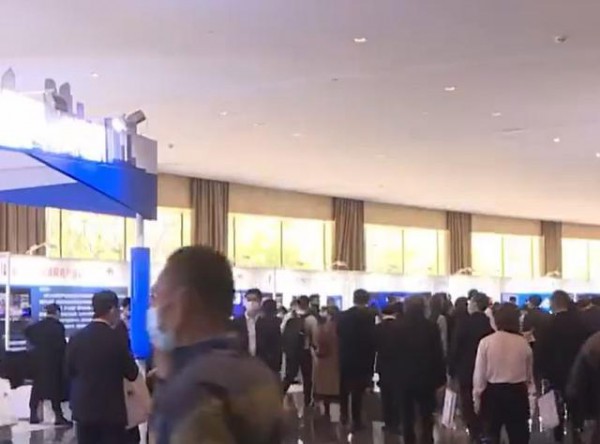 奢侈品店长月薪8万都招不到人