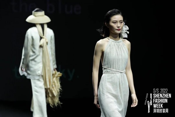 S/S 2022深圳时装周 | 朗黛国际:与其坐望星空,不如共同跃入