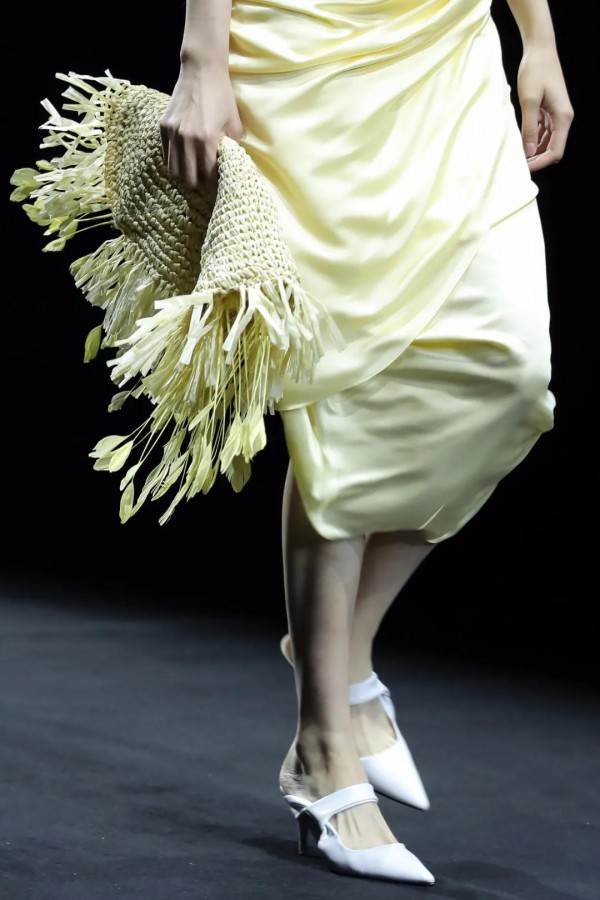 S/S 2022深圳时装周 | 朗黛国际:与其坐望星空,不如共同跃入