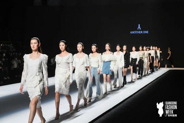 ANOTHER ONE 《半糖主义》主题大秀”亮相2021广东时装周-秋季