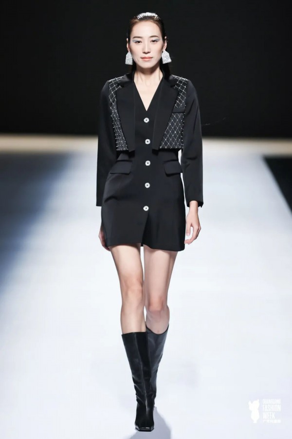 ANOTHER ONE 《半糖主义》主题大秀”亮相2021广东时装周-秋季