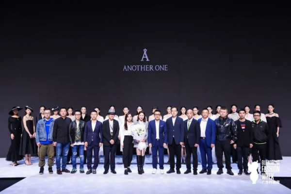 ANOTHER ONE 《半糖主义》主题大秀”亮相2021广东时装周-秋季