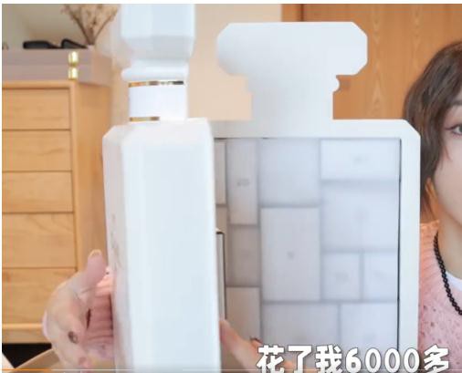 香奈儿“盲盒”超实价两倍?即使开到缺氧却依然有人追捧