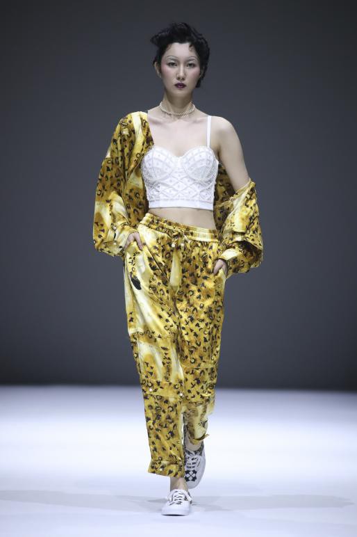 中国设计师品牌MS.MiaoYan深圳时装周推出首秀