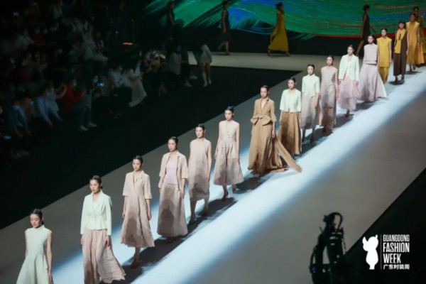 2021广东时装周-秋季秀场直击:李小燕高级定制