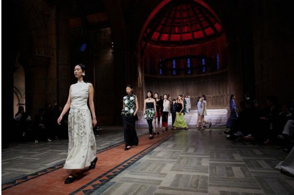 M essential 全新22春夏高级成衣系列,东方图景,如影随形