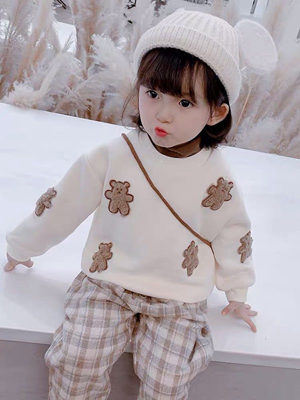 男生穿动漫印花耐看吗 女生选择什么颜色的印花上衣好看