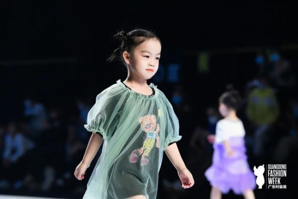 2021广东时装周-秋季|以梦为马,展现多彩童年