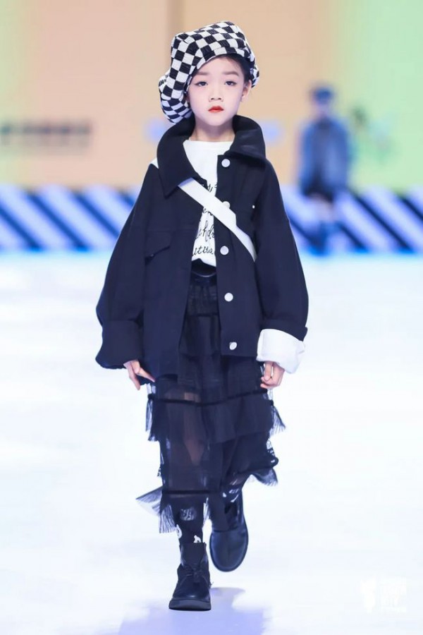 2021广东时装周-秋季|以梦为马,展现多彩童年