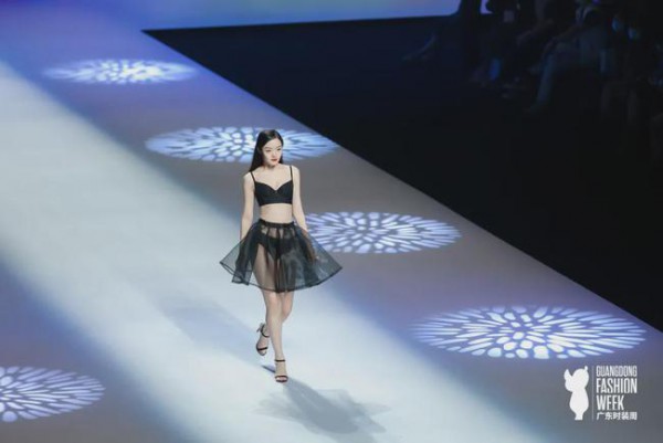 2021广东时装周|GOSO香蜜闺秀首次亮相时装周