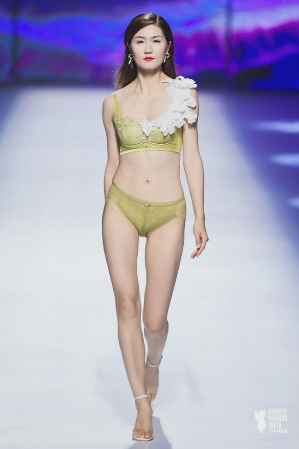 2021广东时装周|GOSO香蜜闺秀首次亮相时装周