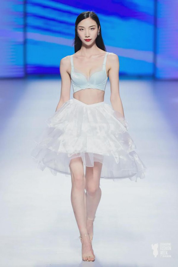 2021广东时装周|GOSO香蜜闺秀首次亮相时装周