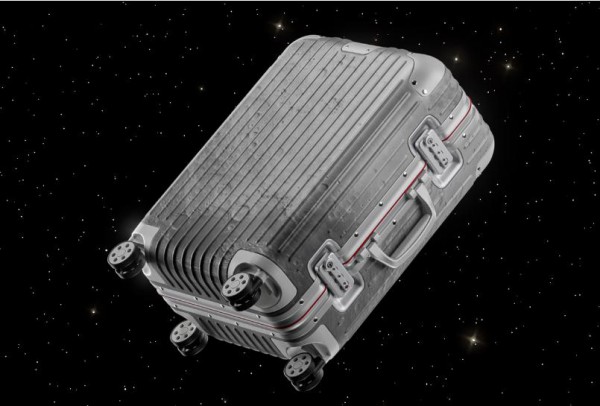 RIMOWA 推出全新 Original Moon 月球主题登机箱