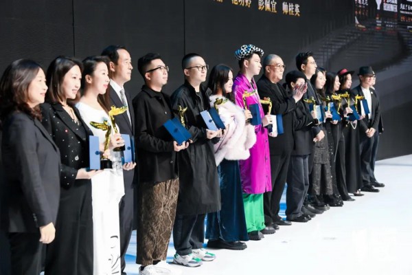 2021广东时装周•ANOTHER ONE荣获三项大奖,载誉而归!