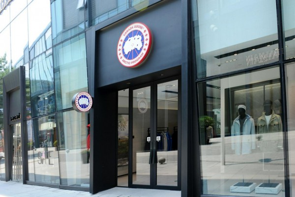 千元口罩,万元鞋子,加拿大鹅曝出虚假宣传后依旧深受消费者喜爱