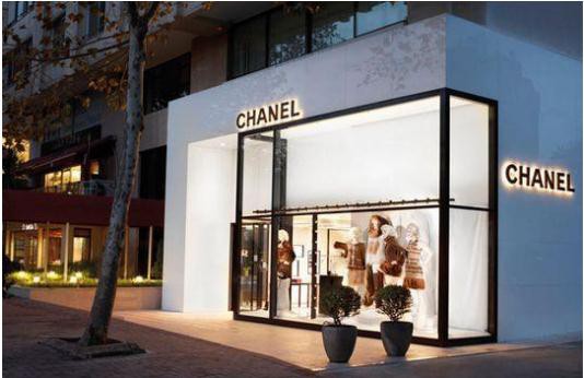 Alexander Wang发布2021秋季系列；FENDI x SKIMS系列发售