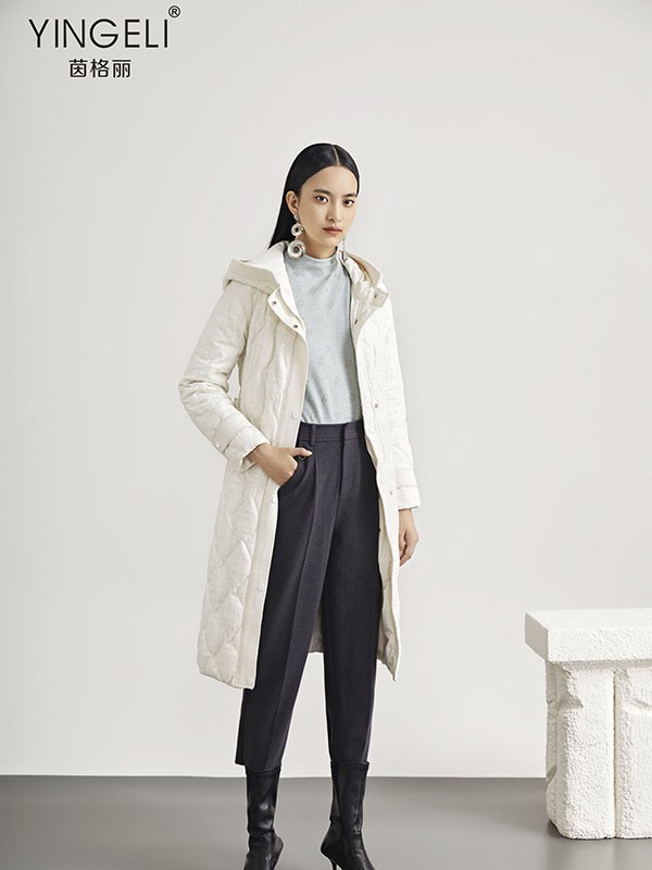 微胖女生要怎么选择棉服外套?中长款的棉服外套适合肥的人穿吗