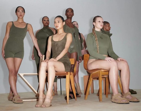 FENDI X SKIMS 上架一分钟后全部售罄! 奢侈品与网红之间的联名,意味着什么?