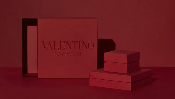 VALENTINO 推出可持续环保包装盒