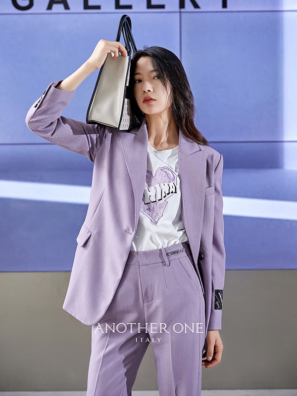 秋冬季节服装配色 紫色服装配什么颜色更好看