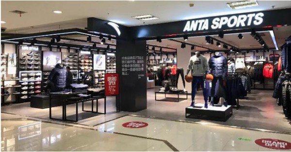 “双十一”安踏总成交额超越耐克 运动鞋服格局生变?
