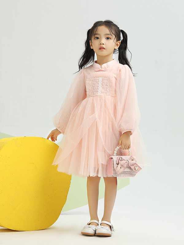 幼儿园表演节目适合穿什么衣服?小女儿上台表演穿什么衣服好看