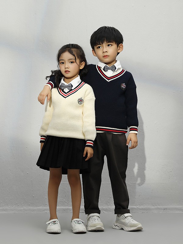 幼儿园表演节目适合穿什么衣服?小女儿上台表演穿什么衣服好看