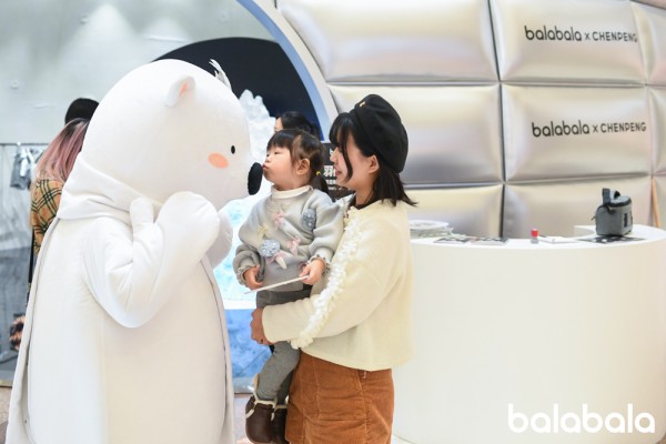 巴拉巴拉“羽你相绒”快闪店登陆上海