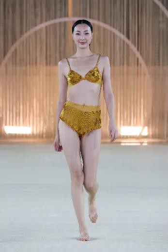 LA PERLA典藏时装秀首次亮相中国,首支品牌纪录片盛大揭幕