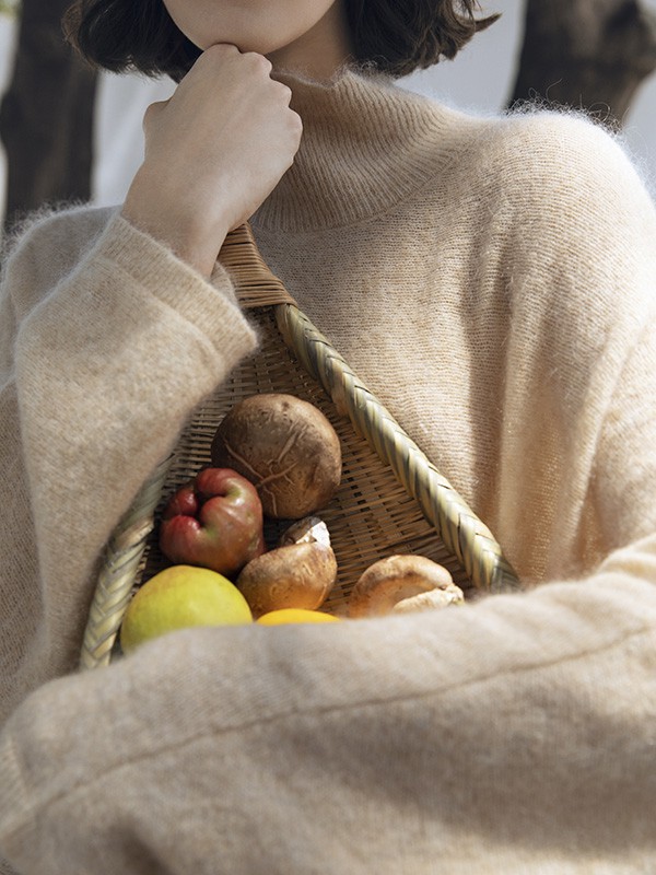 羊毛衫被虫蛀了怎么办?羊绒衫怎么保存才能防止被虫蛀?