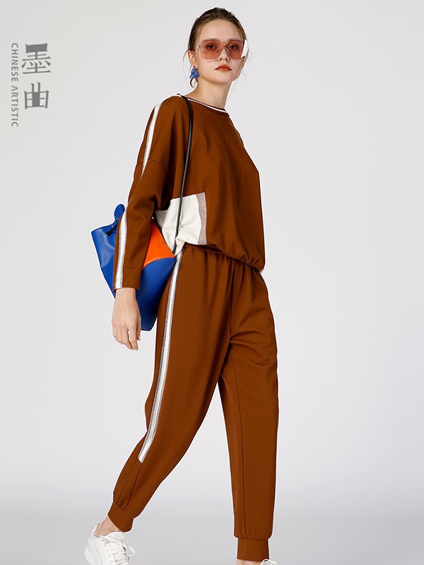 女生怎么挑选合适的运动休闲服 休闲服挑选有哪些技巧