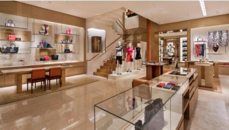 海南旅游逛免税店 现在终于能买到LV了