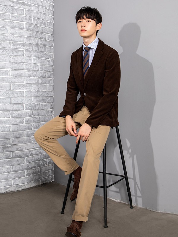 男士西装可以搭配牛仔裤吗?西装搭配什么裤子好看